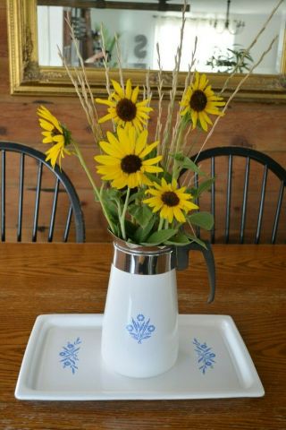 Vintage Corning Ware Tea/coffee Carafe Cornflower Blue Vase And Tray