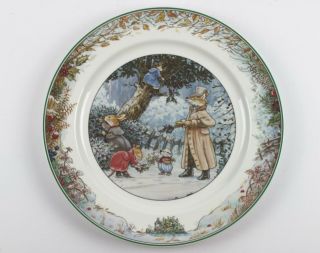 Villeroy & Boch Foxwood Tales Dinner Plate Brian Paterson Fox Picking Holly