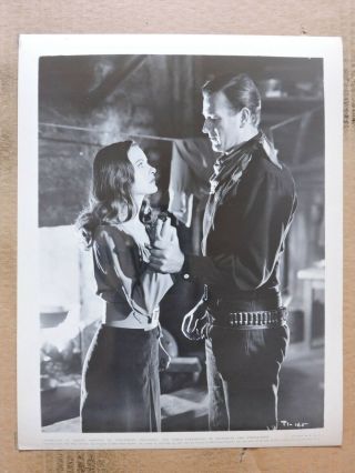 John Wayne With Ella Raines Western Photo 1944 Tall In The Saddle