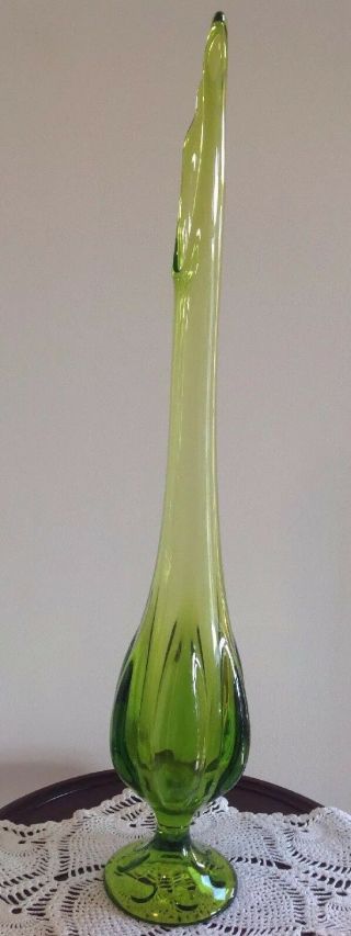 Vintage Mid - Century Modern Green Viking Fenton Glass Stretch Swung Epic Vase 24 