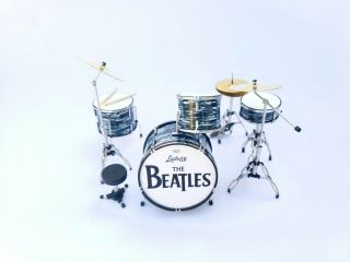 Miniature Drum set.  Mini drum JOHN LENNON RINGO STARR LUDWIG BEATLES.  Mini Art 2