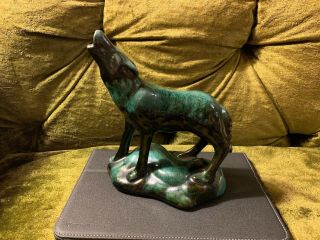 Rare Vintage Bmp Blue Mountain Pottery Green Howling Wolf Animal Figurine Canada