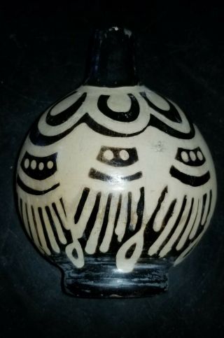 Vintage Lenca Indian Tribal Art Pottery Black & White Vase,  Honduras