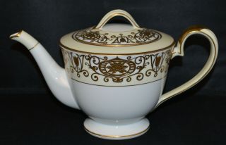 Noritake 175 " Christmas Pattern " 4 Cup Tea Pot - Style 4 -