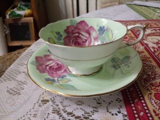Vintage Paragon Tea Cup & Saucer - Appt.  H.  M.  The Queen/h.  M.  Queen Mary