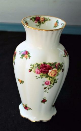 Vintage Royal Albert Bone China England Old Country Rose 9 " H Bud Vase