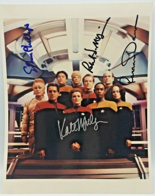 Star Trek Voyager Autographed Photo Signed By Main Cast