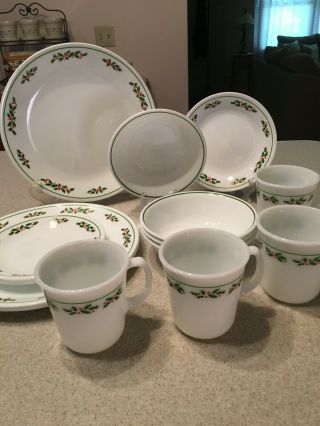 Vintage Corelle By Corning Holly Days 16 Pc Dinnerware Four X 4pc Place Settings