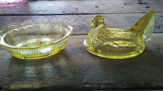 Yellow Fenton Glass Hen on a Nest 3