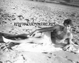 011 Guy Madison Adorable In Bathing Suit At Beach Photo