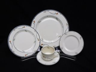 Gorham China Ariana Pattern 5 - Piece Place Setting - Cup Saucer Dinner Salad Bread