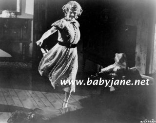 071 Bette Davis Kicks Joan Crawford Baby Jane Photo