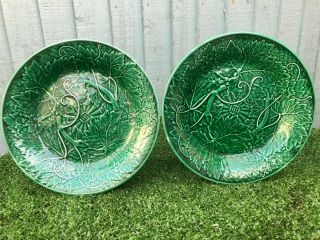 Pair: 19thc Wedgwood Majolica Green Leaf Decorative Plates C1880s