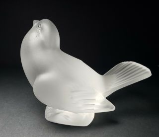Vintage Lalique Crystal Sparrow Bird Paperweight 11606 Head Up,  Signed,  1946 - 77 4