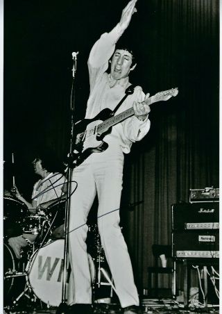 12x8 Inch Photo Hand Signed By Pete Townshend The Who (2)