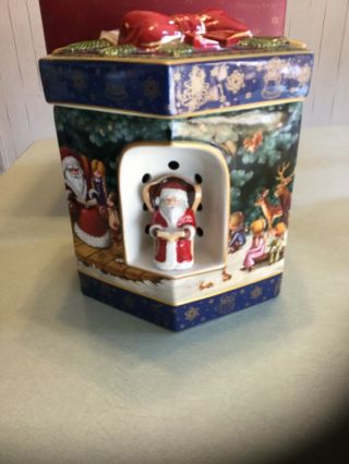 Villeroy & Boch Tabletop Tea Lite Musical Santa Claus Is Coming To Town