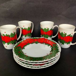 Holly Wreath Fitz And Floyd 1976 Christmas Dish Vintage Set/ (4) Mugs And Plates