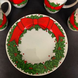 Holly Wreath Fitz and Floyd 1976 Christmas Dish Vintage Set/ (4) Mugs and Plates 4