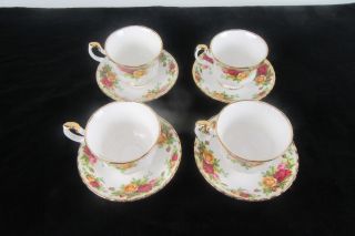 Old Country Roses Royal Albert Footed Tea cup and Saucer set (4) 2