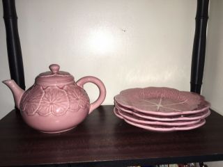 Bordallo Pinheiro Geranium Teapot W/ Lid Pink Portugal Cabbage And 4 Plates