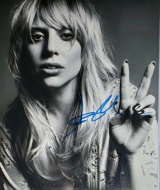 Lady Gaga Hand Signed 8x10 Photo W/ Holo