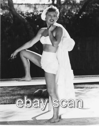Barbara Stanwyck Swimsuit Leggy Cheesecake 8x10 Photo 88