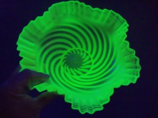 Fenton Topaz Opalescent Vaseline Glass Spiral Optic Bowl 2