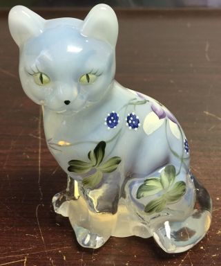 Fenton Art Glass Hand Painted Violets On Opalescent Cat Figurine 3 3/4” Signed