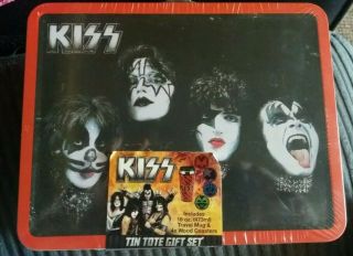 Kiss Lunchbox Tin Tote Gift Set With Travel Mug And Coasters Factory.  2015