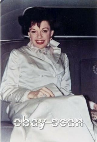 Judy Garland Candid 8x10 Photo 98