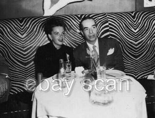 Dining Candid At Restaurant Judy Garland 8x10 Photo 22
