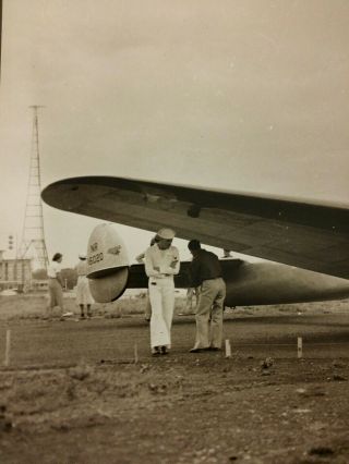 Rare Large 14 x 10 Photograph Amelia Earhart Plane Mechanic Lockheed Electra 10E 4