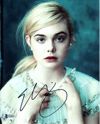 Elle Fanning Young Signed Autographed 8x10 Photo Bas Becket