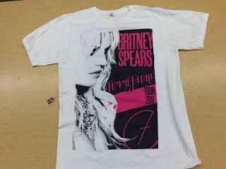 Vintage Britney Spears Femme Fatale 2011 Concert Shirt Adult M Mens Dates