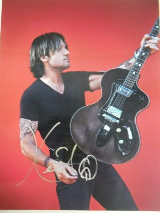 Keith Urban Signed Color Photo (w/guitar)