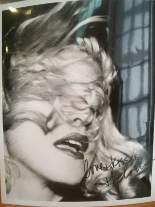Madonna autograph,  from the estate of an avid Hollywood collector 2