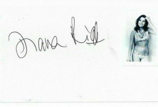 Diana Rigg Signed 3x5 Index Card " The Avengers "