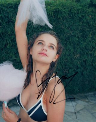 Joey King Signed Autographed 8x10 Photo The Kissing Booth Actress