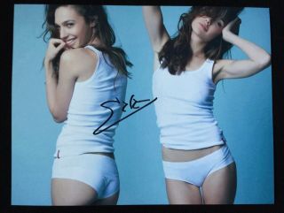 Gal Gadot,  Wonder Woman,  Hot Sexy 8.  5x11 Photo Signed Autograph