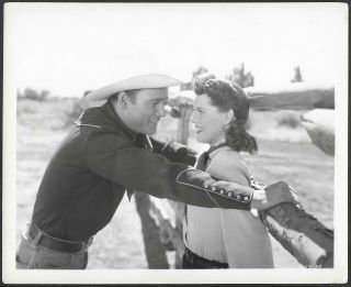 Western Roy Rogers Ruth Terry 1945 Photo Hands Across The Border