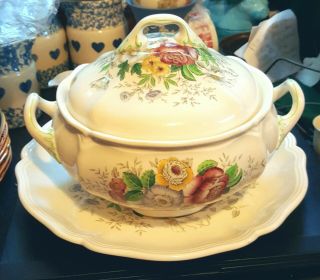 Lovely Royal Doulton Malvern Soup Tureen And Underplate D6197