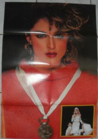 Madonna Poster 32 