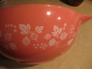 Vintage Pyrex Pink Gooseberry Cinderella Bowl 444 ( (4 - Quart -))