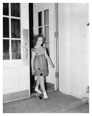 1938 Child Actress Shirley Temple Leaving White House 8x10 Silver Halide Photo