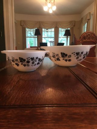 Vintage Pyrex Black And White Gooseberry Cinderella Nesting Bowls 441 443