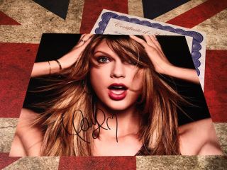 Taylor Swift Hand Signed 10 X 8 Photo - Autograph &