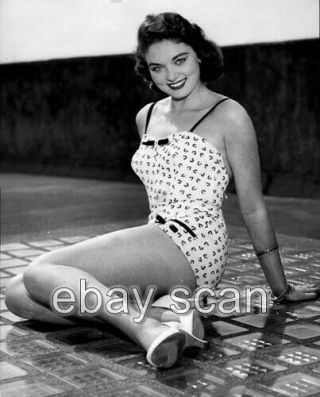 Leila Williams Fifties Starlet And Model Leggy Cheesecake 8x10 Photo 4