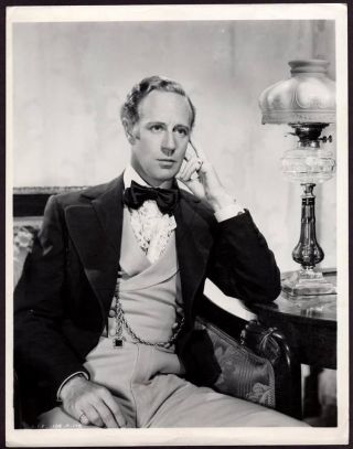Portrait Of Leslie Howard As Ashley Wilkes Gone With The Wind Movie Photo 808
