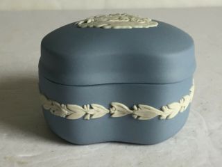 Vintage Wedgwood Pale Blue Jasper Jasperware Kidney Shape Covered Box 3