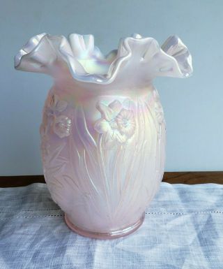Fenton Glass vase pink iridescent with daffodils ruffled rim 8 Inches 6